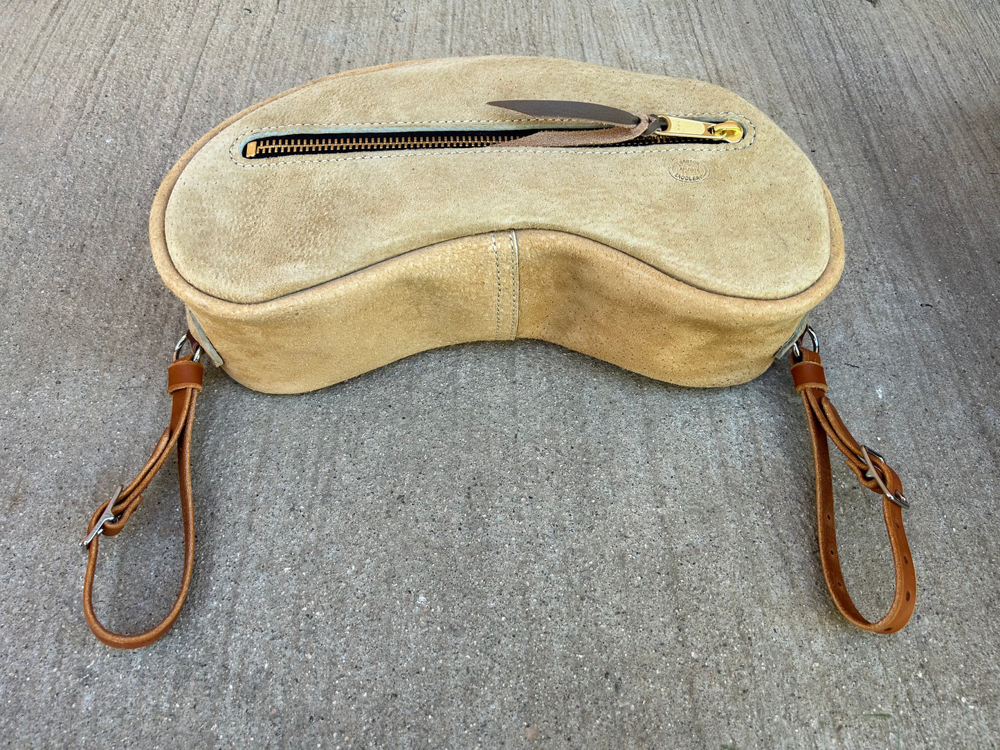 Medium Boarhide Cantle Bag